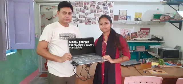 Remise d'un ordinateur à Minshu (2024)