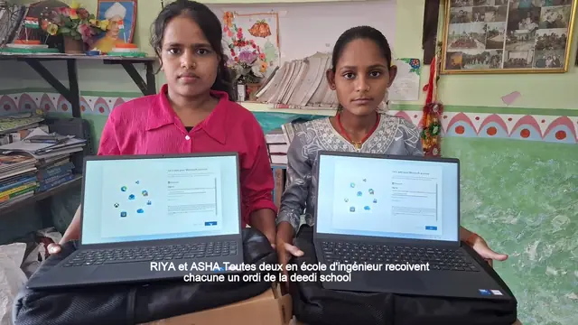 Riya et Asha, toutes deux en école d'ingénieur, reçoivent chacune un ordinateur