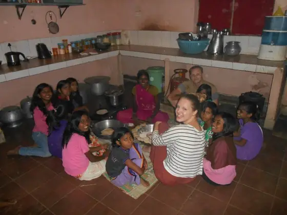 Volontaires à la Deedi's School