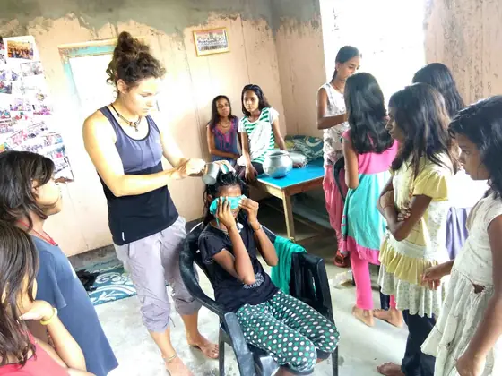 Volontaires à la Deedi's School
